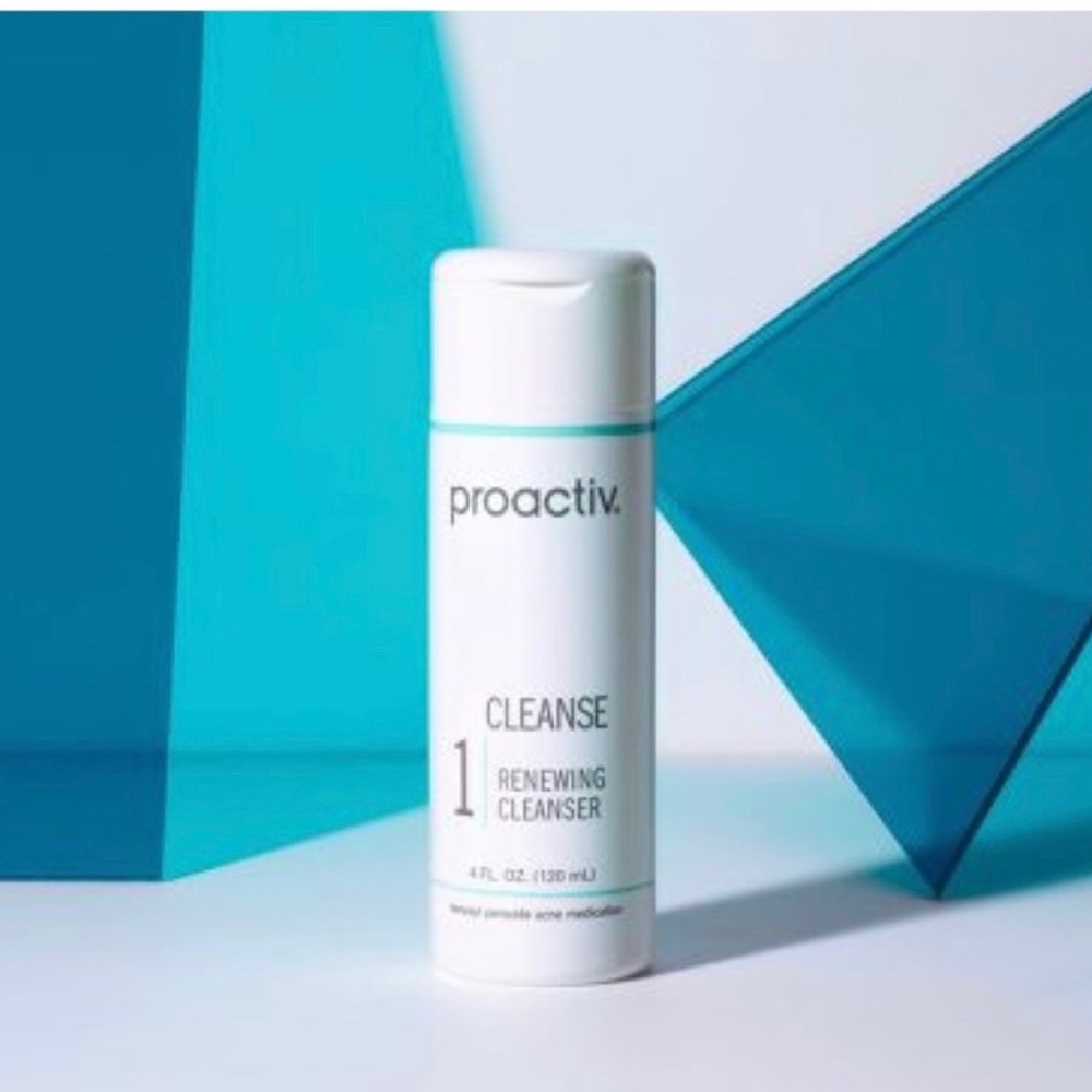 Proactiv Renewing Cleanser
